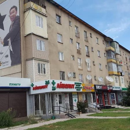 Apartment In The Karakol Heart Екстер'єр фото